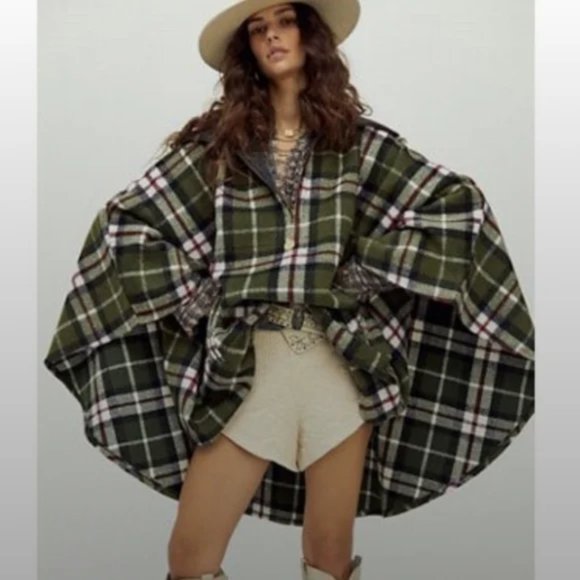 NWOT Free People Woodstock Cozy Brushed Plaid Poncho Cape One Size - Picture 2 of 3